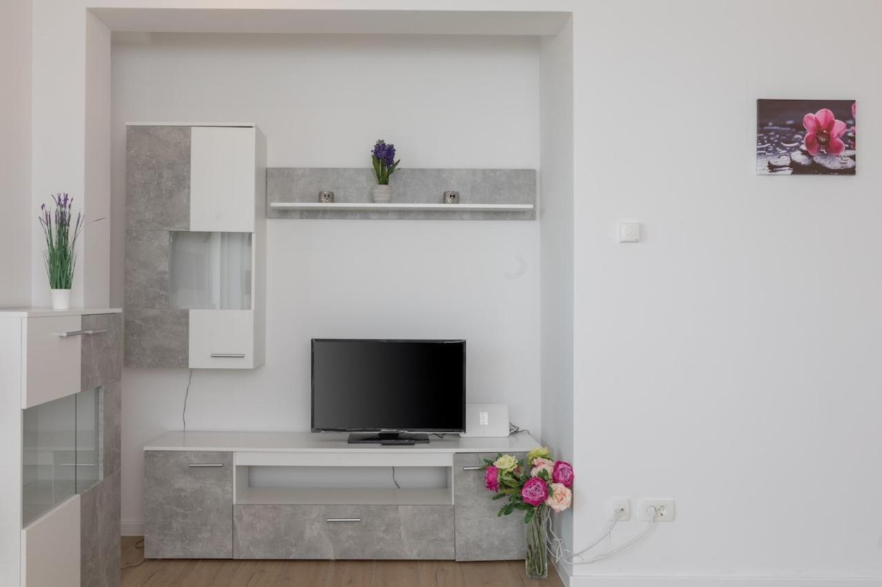 Apartment S&S Deluxe Makarska Bagian luar foto